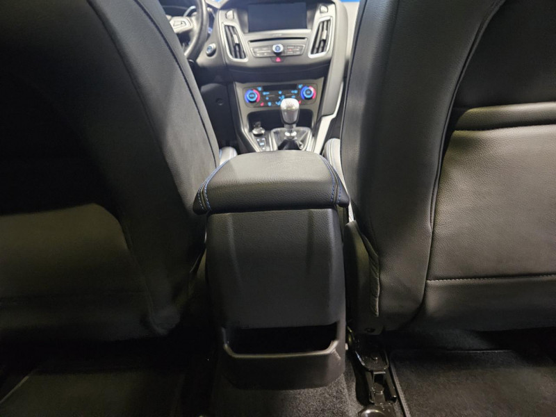 Photo 44 de l'offre de FORD FOCUS 2.3 EcoBoost 350 RS BVM à 32990€ chez MKP Distribution