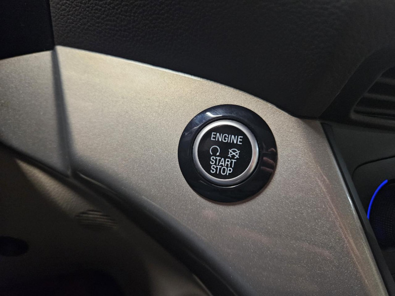 Photo 24 de l'offre de FORD C-MAX  1.5 EcoBoost 150 BVA Titanium à 12990€ chez MKP Distribution