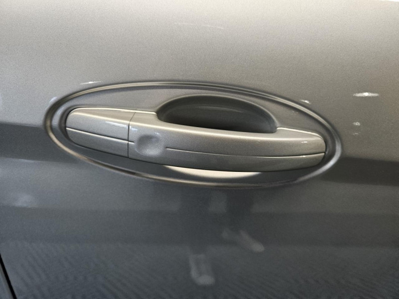 Photo 47 de l'offre de FORD C-MAX  1.5 EcoBoost 150 BVA Titanium à 12990€ chez MKP Distribution