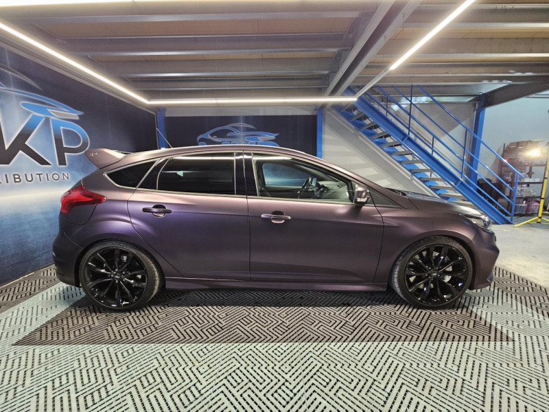 Photo 5 de l'offre de FORD FOCUS 2.3 EcoBoost 350 RS BVM à 32990€ chez MKP Distribution