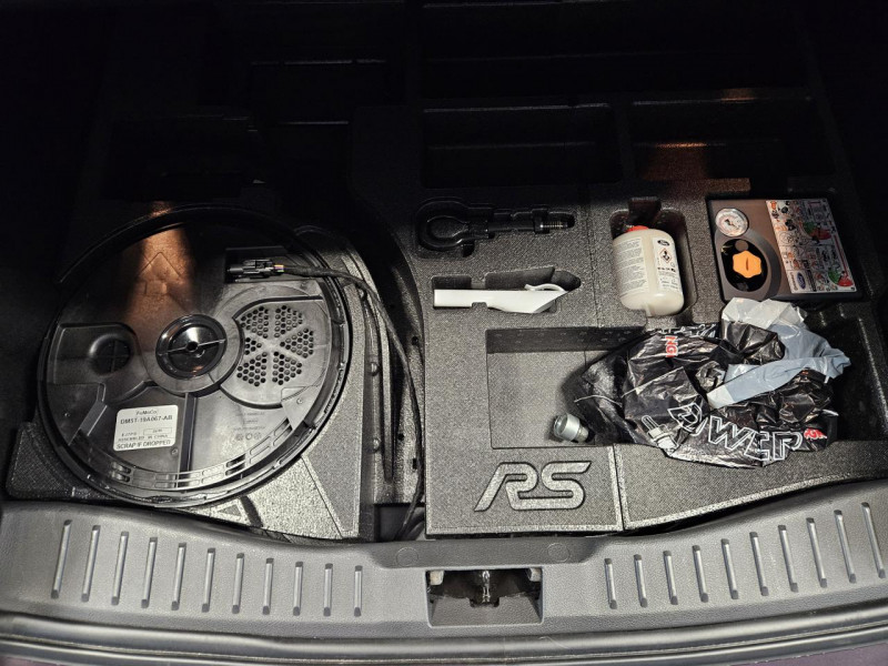 Photo 10 de l'offre de FORD FOCUS 2.3 EcoBoost 350 RS BVM à 32990€ chez MKP Distribution