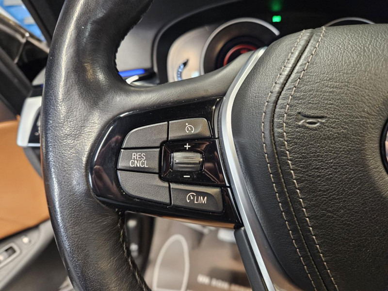 Photo 21 de l'offre de BMW SERIE 5  2.0 530e iPerformance 252 BVA8 G30 Sport à 24490€ chez MKP Distribution