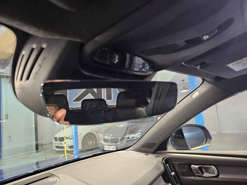 Photo 45 de l'offre de VOLVO XC40  1.5 T5 262 DCT7 R-Design à 27990€ chez MKP Distribution