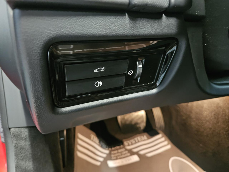 Photo 21 de l'offre de JAGUAR F-Type Coupe 3.0 V6 340 BVA8 à 36990€ chez MKP Distribution