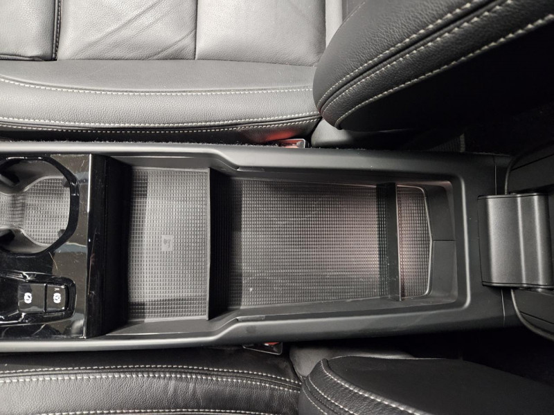 Photo 36 de l'offre de VOLVO XC40  1.5 T5 262 DCT7 R-Design à 27990€ chez MKP Distribution