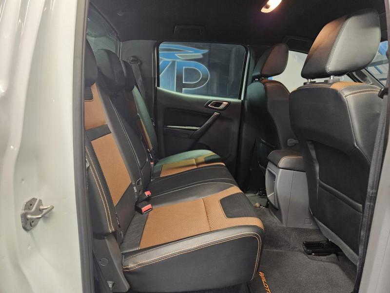 Photo 16 de l'offre de FORD RANGER DOUBLE CABINE 3.2 TDCi 200 4X4 BVA6 WILDTRAK à 33990€ chez MKP Distribution