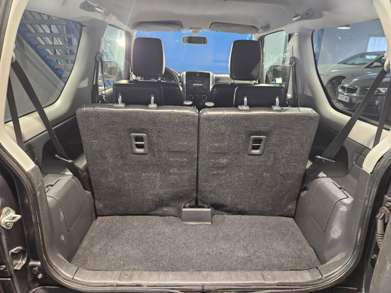 Photo 9 de l'offre de SUZUKI JIMNY  1.3 VVT 85 BVM5 JLX à 14990€ chez MKP Distribution