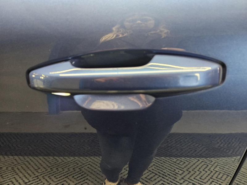 Photo 49 de l'offre de VOLVO XC40  1.5 T5 262 DCT7 R-Design à 27990€ chez MKP Distribution