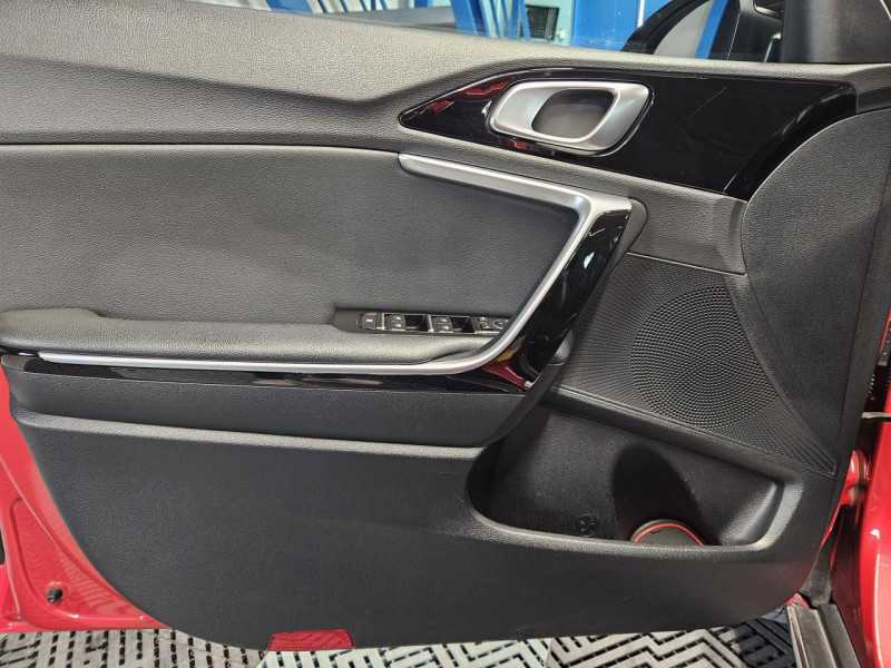 Photo 43 de l'offre de KIA XCEED 1.6 CRDi 136 DCT Design à 14990€ chez MKP Distribution