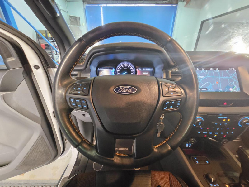 Photo 18 de l'offre de FORD RANGER DOUBLE CABINE 3.2 TDCi 200 4X4 BVA6 WILDTRAK à 33990€ chez MKP Distribution