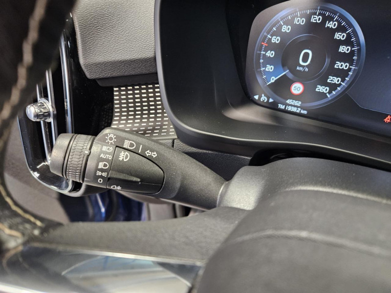 Photo 21 de l'offre de VOLVO XC40  1.5 T5 262 DCT7 R-Design à 27990€ chez MKP Distribution