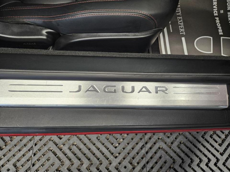 Photo 38 de l'offre de JAGUAR F-Type Coupe 3.0 V6 340 BVA8 à 36990€ chez MKP Distribution