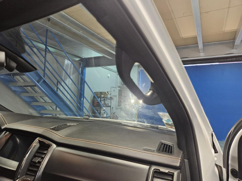 Photo 40 de l'offre de FORD RANGER DOUBLE CABINE 3.2 TDCi 200 4X4 BVA6 WILDTRAK à 33990€ chez MKP Distribution