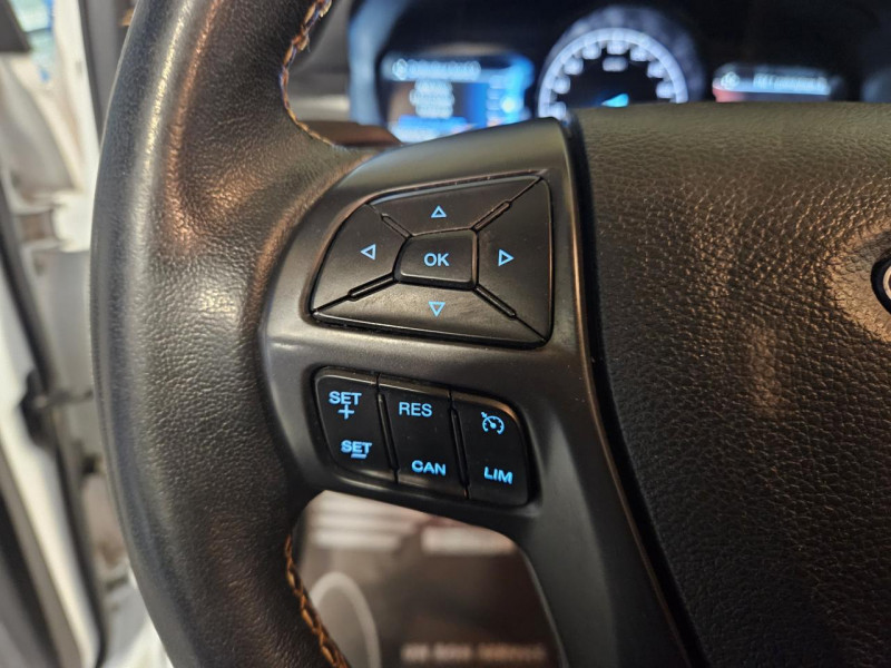 Photo 19 de l'offre de FORD RANGER DOUBLE CABINE 3.2 TDCi 200 4X4 BVA6 WILDTRAK à 33990€ chez MKP Distribution