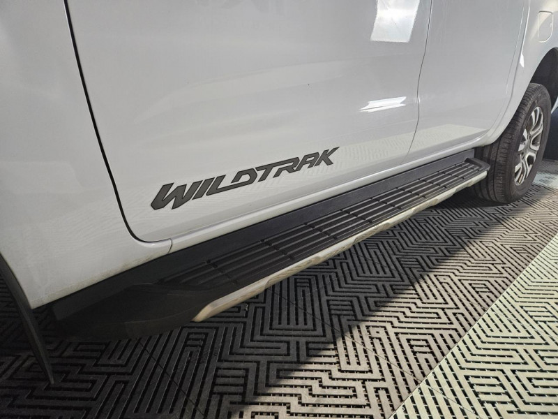 Photo 48 de l'offre de FORD RANGER DOUBLE CABINE 3.2 TDCi 200 4X4 BVA6 WILDTRAK à 33990€ chez MKP Distribution
