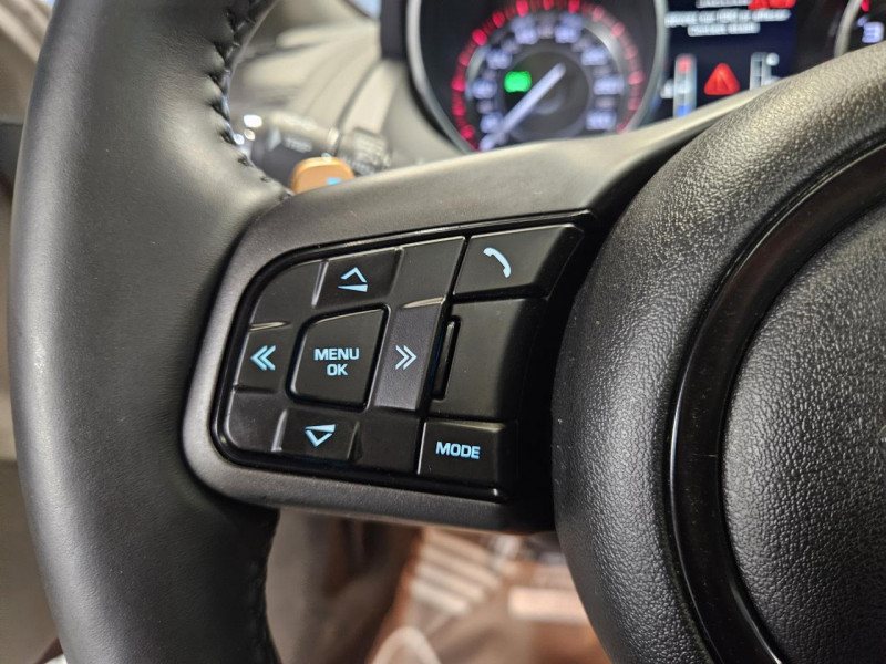 Photo 15 de l'offre de JAGUAR F-Type Coupe 3.0 V6 340 BVA8 à 36990€ chez MKP Distribution