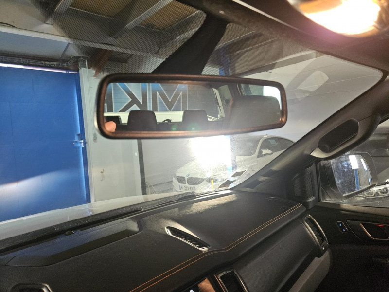 Photo 43 de l'offre de FORD RANGER DOUBLE CABINE 3.2 TDCi 200 4X4 BVA6 WILDTRAK à 33990€ chez MKP Distribution