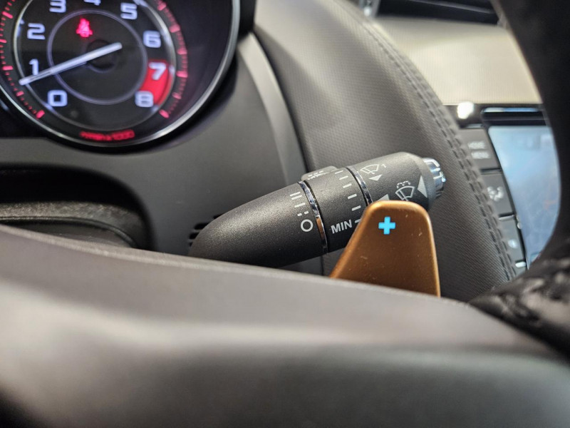 Photo 18 de l'offre de JAGUAR F-Type Coupe 3.0 V6 340 BVA8 à 36990€ chez MKP Distribution