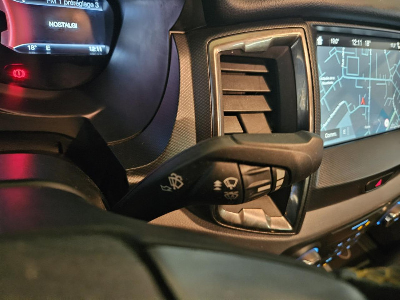 Photo 22 de l'offre de FORD RANGER DOUBLE CABINE 3.2 TDCi 200 4X4 BVA6 WILDTRAK à 33990€ chez MKP Distribution