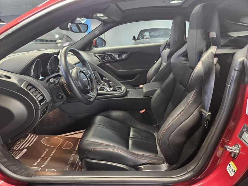 Photo 11 de l'offre de JAGUAR F-Type Coupe 3.0 V6 340 BVA8 à 36990€ chez MKP Distribution