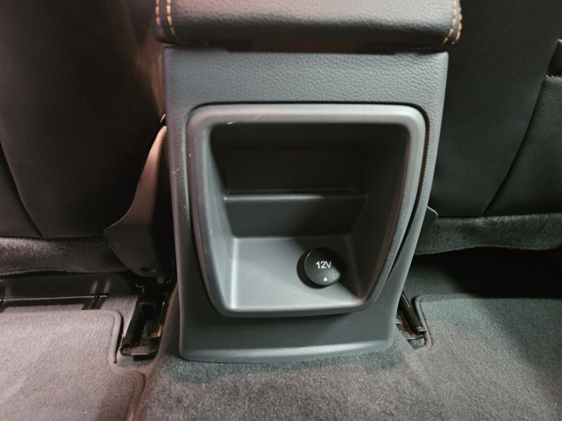 Photo 41 de l'offre de FORD RANGER DOUBLE CABINE 3.2 TDCi 200 4X4 BVA6 WILDTRAK à 33990€ chez MKP Distribution