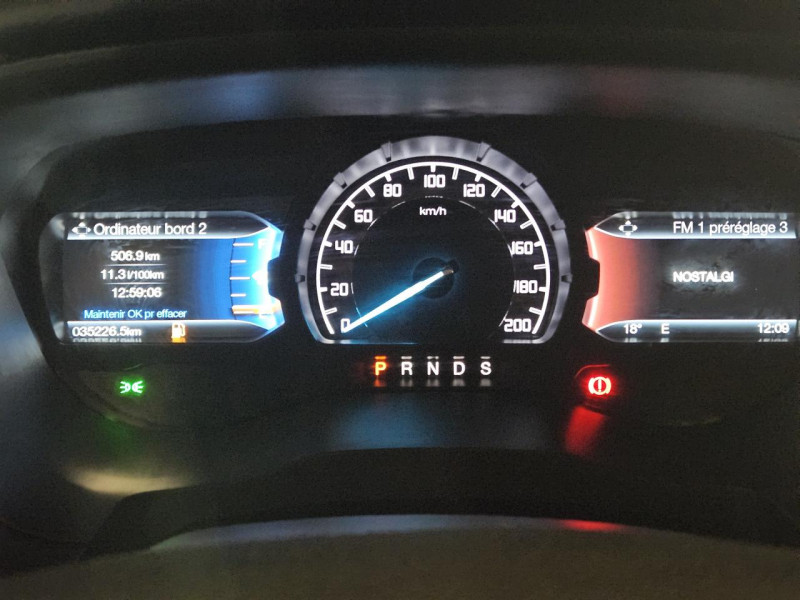 Photo 17 de l'offre de FORD RANGER DOUBLE CABINE 3.2 TDCi 200 4X4 BVA6 WILDTRAK à 33990€ chez MKP Distribution