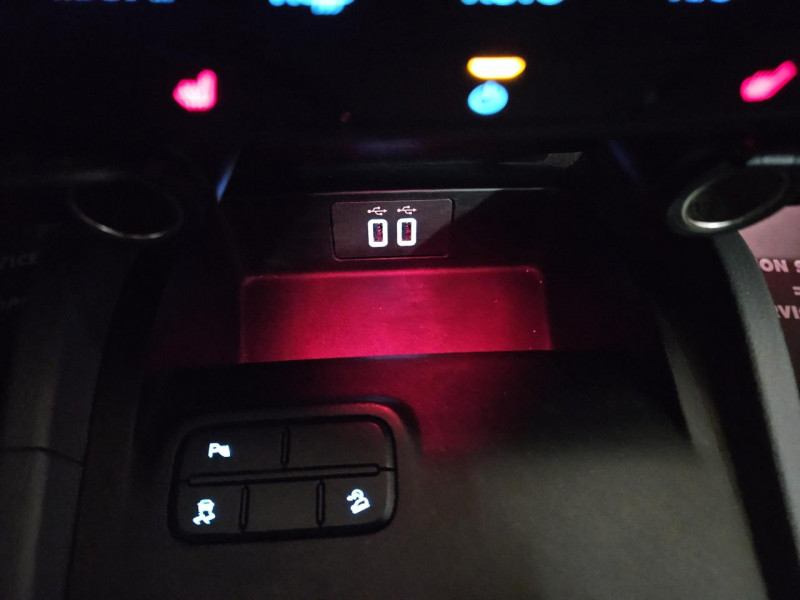 Photo 32 de l'offre de FORD RANGER DOUBLE CABINE 3.2 TDCi 200 4X4 BVA6 WILDTRAK à 33990€ chez MKP Distribution