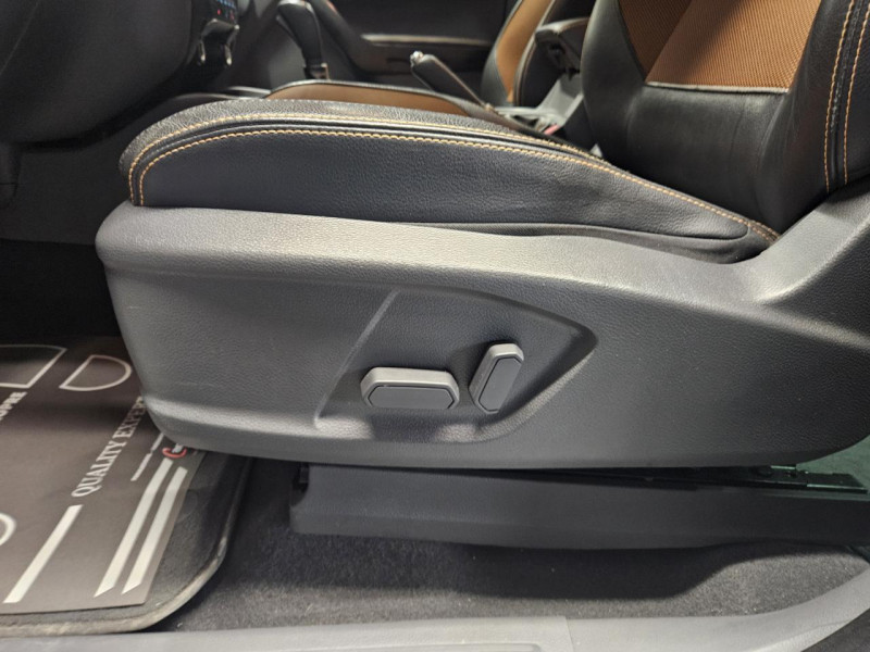 Photo 38 de l'offre de FORD RANGER DOUBLE CABINE 3.2 TDCi 200 4X4 BVA6 WILDTRAK à 33990€ chez MKP Distribution