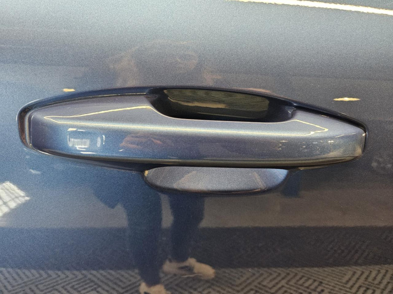 Photo 48 de l'offre de VOLVO XC40  1.5 T5 262 DCT7 R-Design à 27990€ chez MKP Distribution