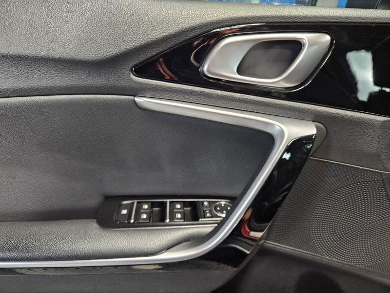 Photo 45 de l'offre de KIA XCEED 1.6 CRDi 136 DCT Design à 14990€ chez MKP Distribution
