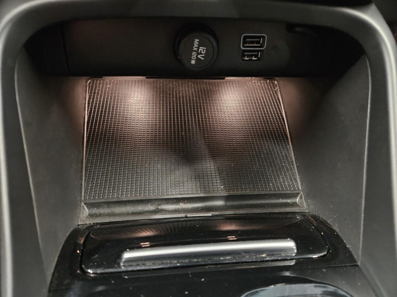 Photo 33 de l'offre de VOLVO XC40  1.5 T5 262 DCT7 R-Design à 27990€ chez MKP Distribution