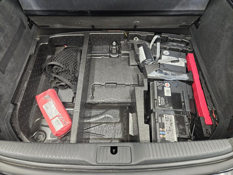 Photo 10 de l'offre de AUDI TT Coupé 2.0 TFSI 230 Quattro S-Line BVA6 à 28490€ chez MKP Distribution