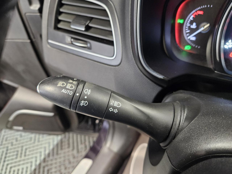 Photo 22 de l'offre de RENAULT KOLEOS 2.0 dCi 175 4x2 X-tronic Energy Initiale Paris à 18990€ chez MKP Distribution