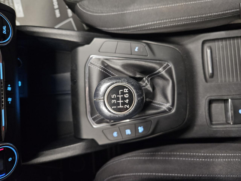 Photo 32 de l'offre de FORD FOCUS ACTIVE 1.0 EcoBoost 125 ST-Line BVM à 12490€ chez MKP Distribution