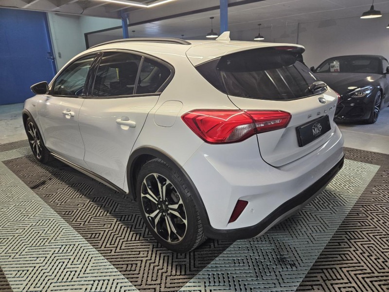Photo 3 de l'offre de FORD FOCUS ACTIVE 1.0 EcoBoost 125 ST-Line BVM à 12490€ chez MKP Distribution