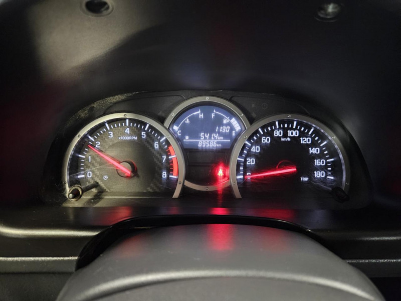 Photo 17 de l'offre de SUZUKI JIMNY  1.3 VVT 85 BVM5 JLX à 14990€ chez MKP Distribution