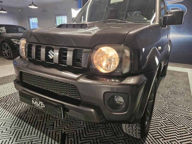 Photo 41 de l'offre de SUZUKI JIMNY  1.3 VVT 85 BVM5 JLX à 14990€ chez MKP Distribution