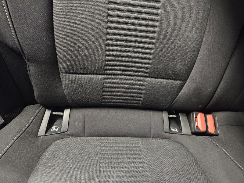 Photo 36 de l'offre de FORD FOCUS ACTIVE 1.0 EcoBoost 125 ST-Line BVM à 12490€ chez MKP Distribution