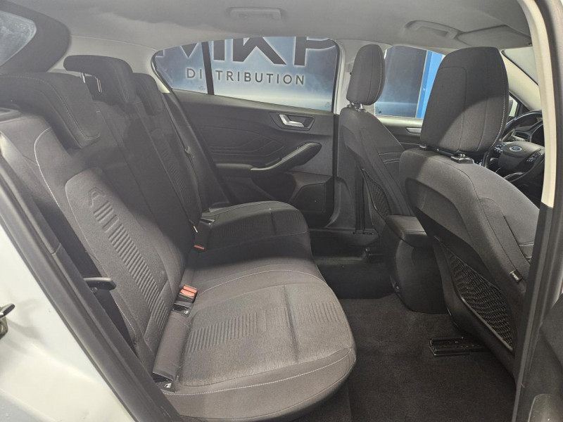 Photo 16 de l'offre de FORD FOCUS ACTIVE 1.0 EcoBoost 125 ST-Line BVM à 12490€ chez MKP Distribution