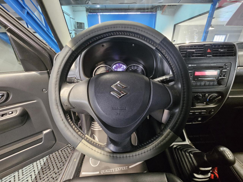 Photo 18 de l'offre de SUZUKI JIMNY  1.3 VVT 85 BVM5 JLX à 14990€ chez MKP Distribution