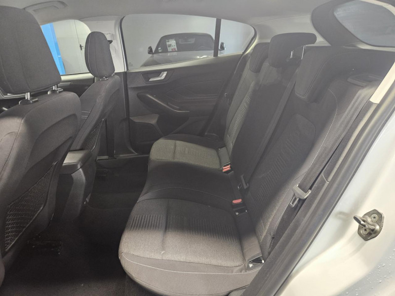 Photo 15 de l'offre de FORD FOCUS ACTIVE 1.0 EcoBoost 125 ST-Line BVM à 12490€ chez MKP Distribution