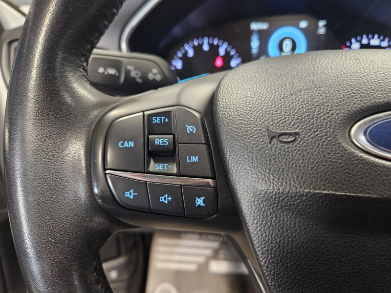 Photo 19 de l'offre de FORD FOCUS ACTIVE 1.0 EcoBoost 125 ST-Line BVM à 12490€ chez MKP Distribution