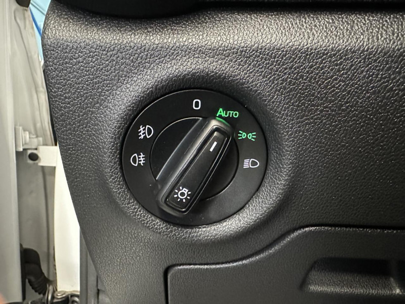 Photo 23 de l'offre de SKODA FABIA IV 1.0 TSI 110 Style  BVM - TVA à 12990€ chez MKP Distribution