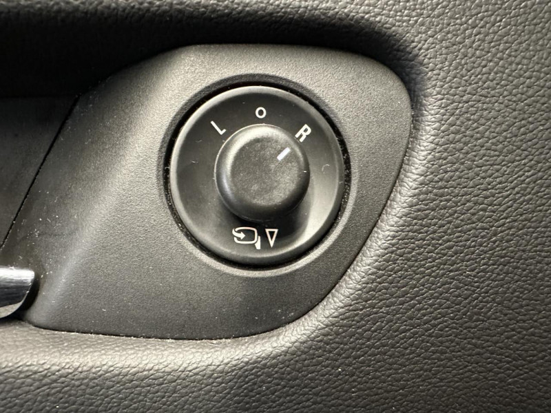 Photo 36 de l'offre de OPEL ZAFIRA 1.6 CDTI 134 ELITE 7PL PHASE 2 BVM à 14990€ chez MKP Distribution