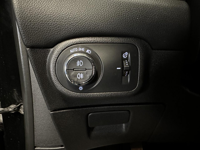 Photo 19 de l'offre de OPEL ZAFIRA 1.6 CDTI 134 ELITE 7PL PHASE 2 BVM à 14990€ chez MKP Distribution