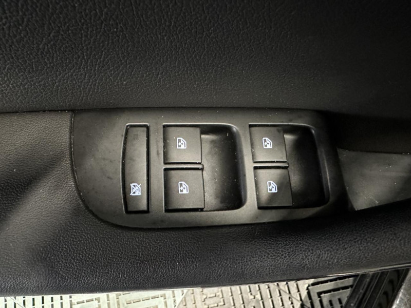 Photo 35 de l'offre de OPEL ZAFIRA 1.6 CDTI 134 ELITE 7PL PHASE 2 BVM à 14990€ chez MKP Distribution