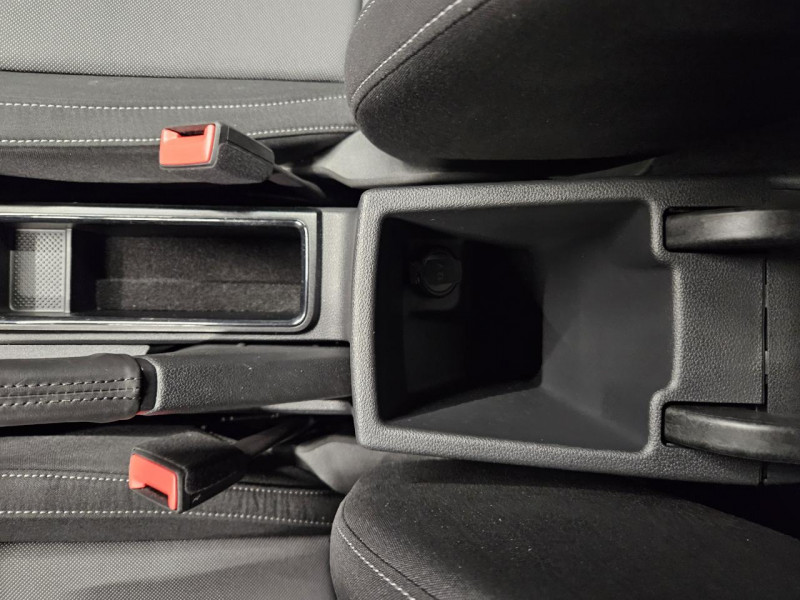 Photo 32 de l'offre de SKODA FABIA  1.0 TSI 95 Selection BVM 5 à 15490€ chez MKP Distribution