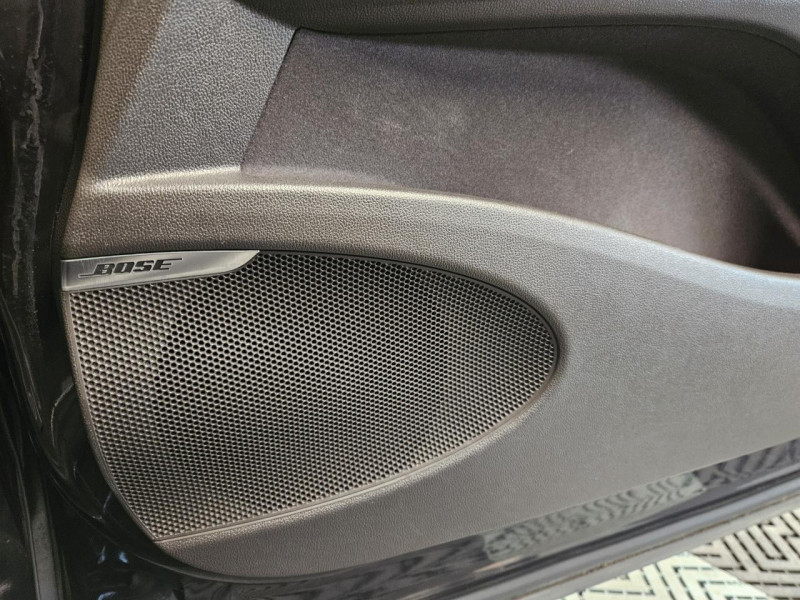 Photo 48 de l'offre de RENAULT ESPACE 1.6 dCi 160 Energy  Initiale Paris EDC 7PL à 15990€ chez MKP Distribution