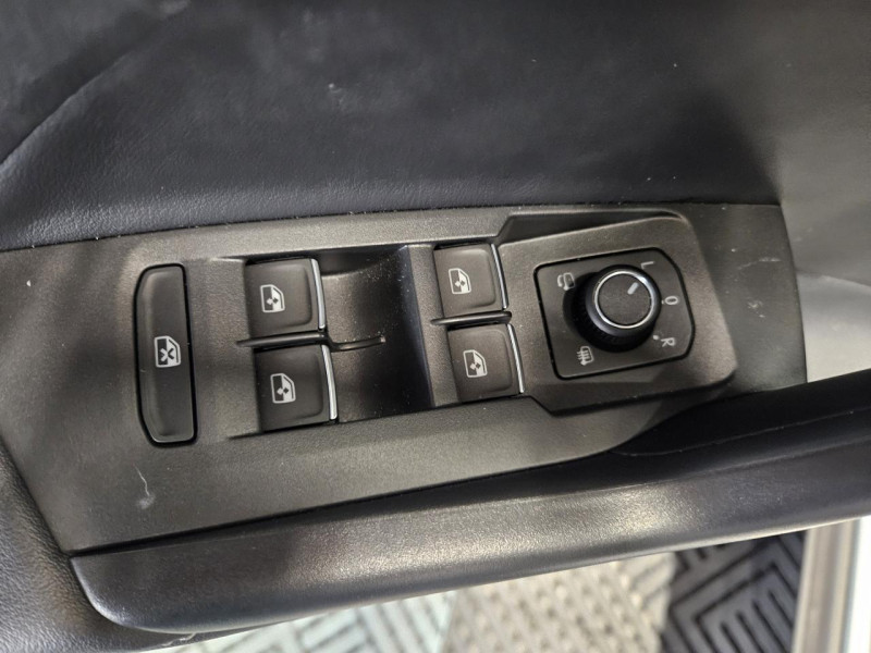 Photo 48 de l'offre de VOLKSWAGEN T-CROSS 1.5 TSI 150 DSG7  R-Line à 26990€ chez MKP Distribution