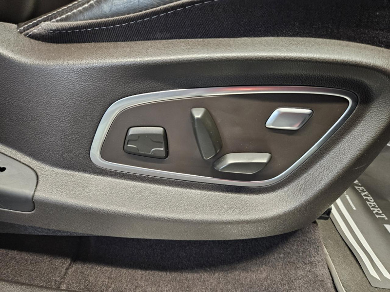 Photo 46 de l'offre de RENAULT ESPACE 1.6 dCi 160 Energy  Initiale Paris EDC 7PL à 15990€ chez MKP Distribution